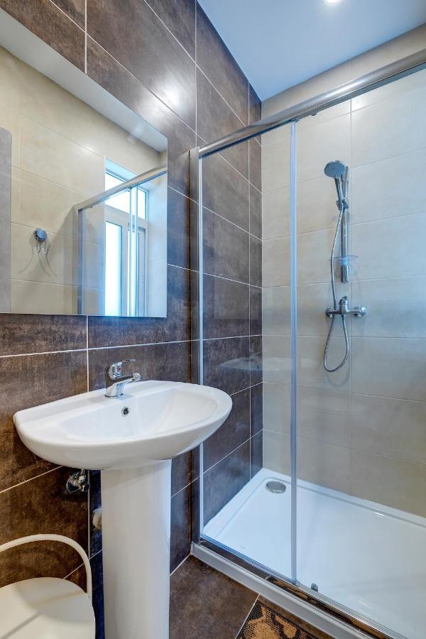 Modern Family Holiday Retreat In Gzira Sliema Eksteriør bilde